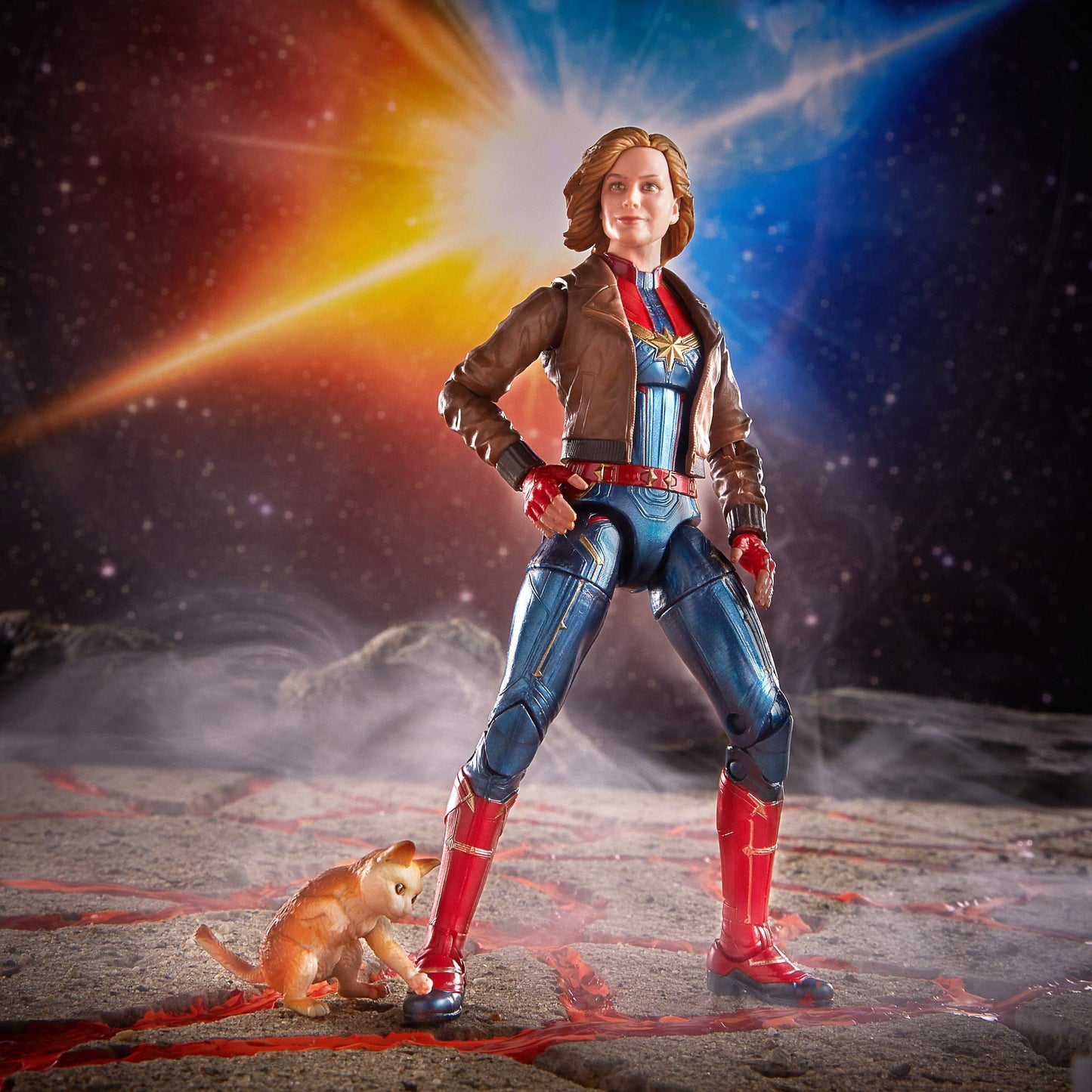 Hasbro Captain Marvel 6-Inch Legends 4