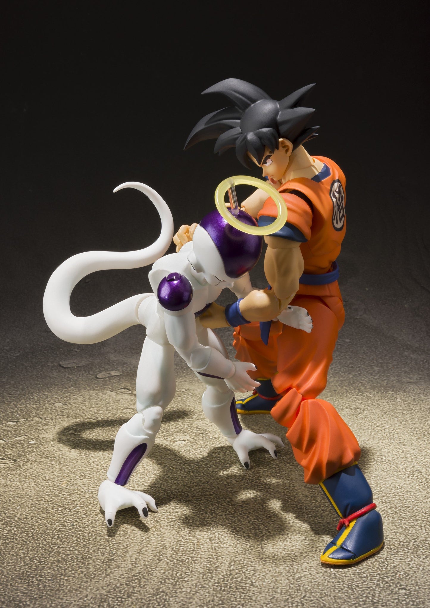 Bandai Tamashii Nations S.H. Figuarts Son Goku (A Saiyan Raised on Earth) Dragon Ball Super Action Figure