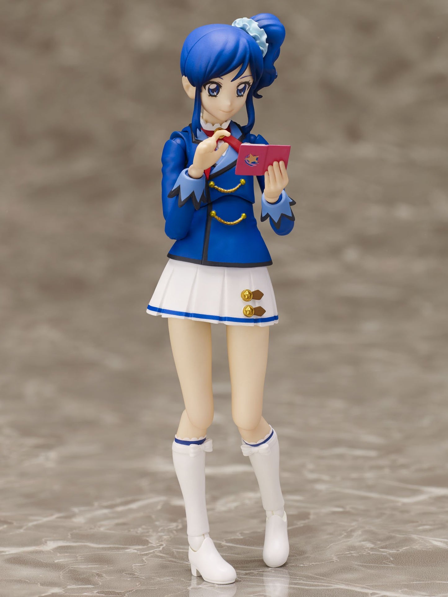 TAMASHII NATIONS Bandai S.H. Figuarts Aoi Kiriya Winter Uniform Aikatsu Action Figure