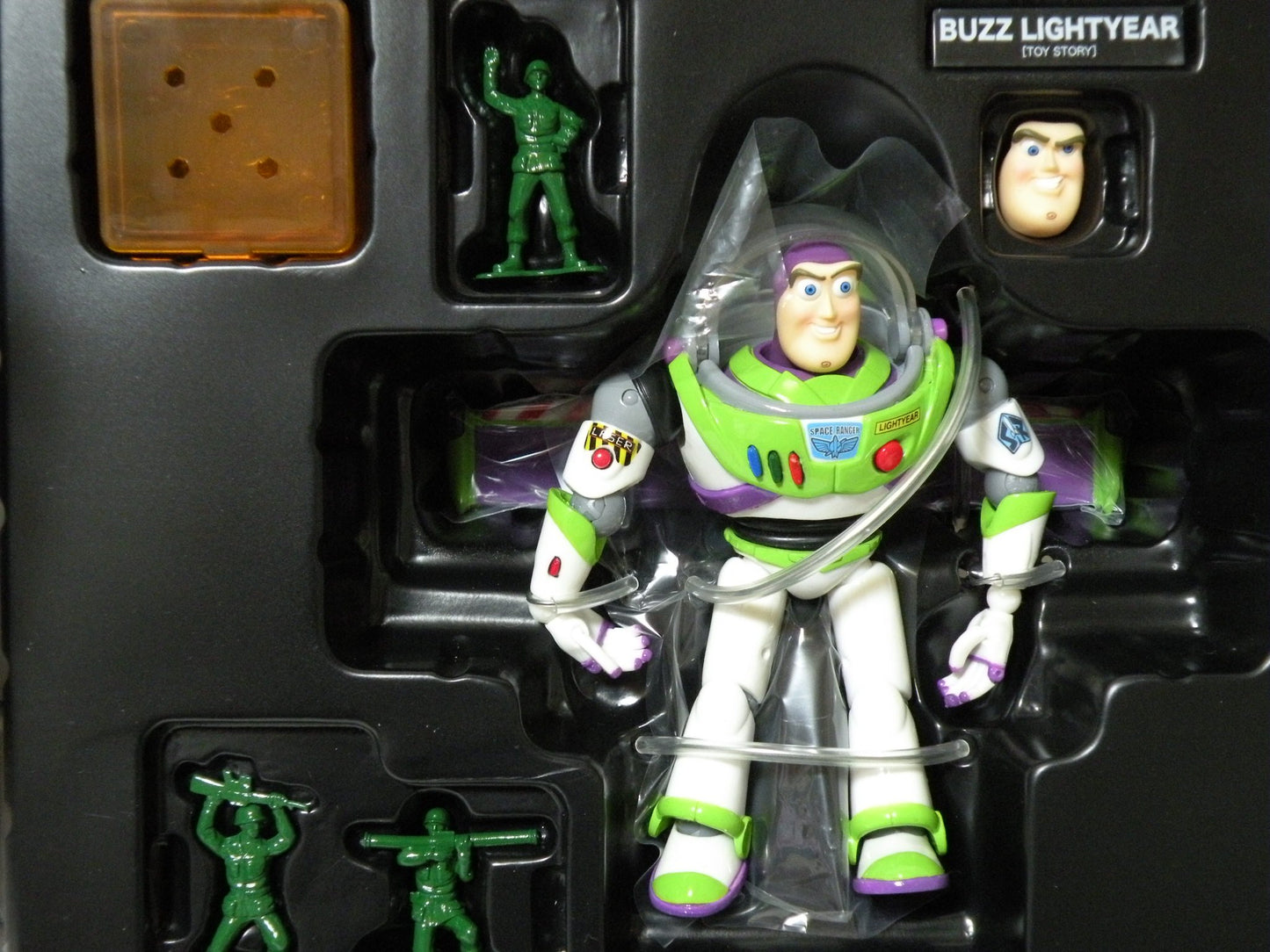 SCI-FI Revoltech Series No.011 Buzz Lightyear